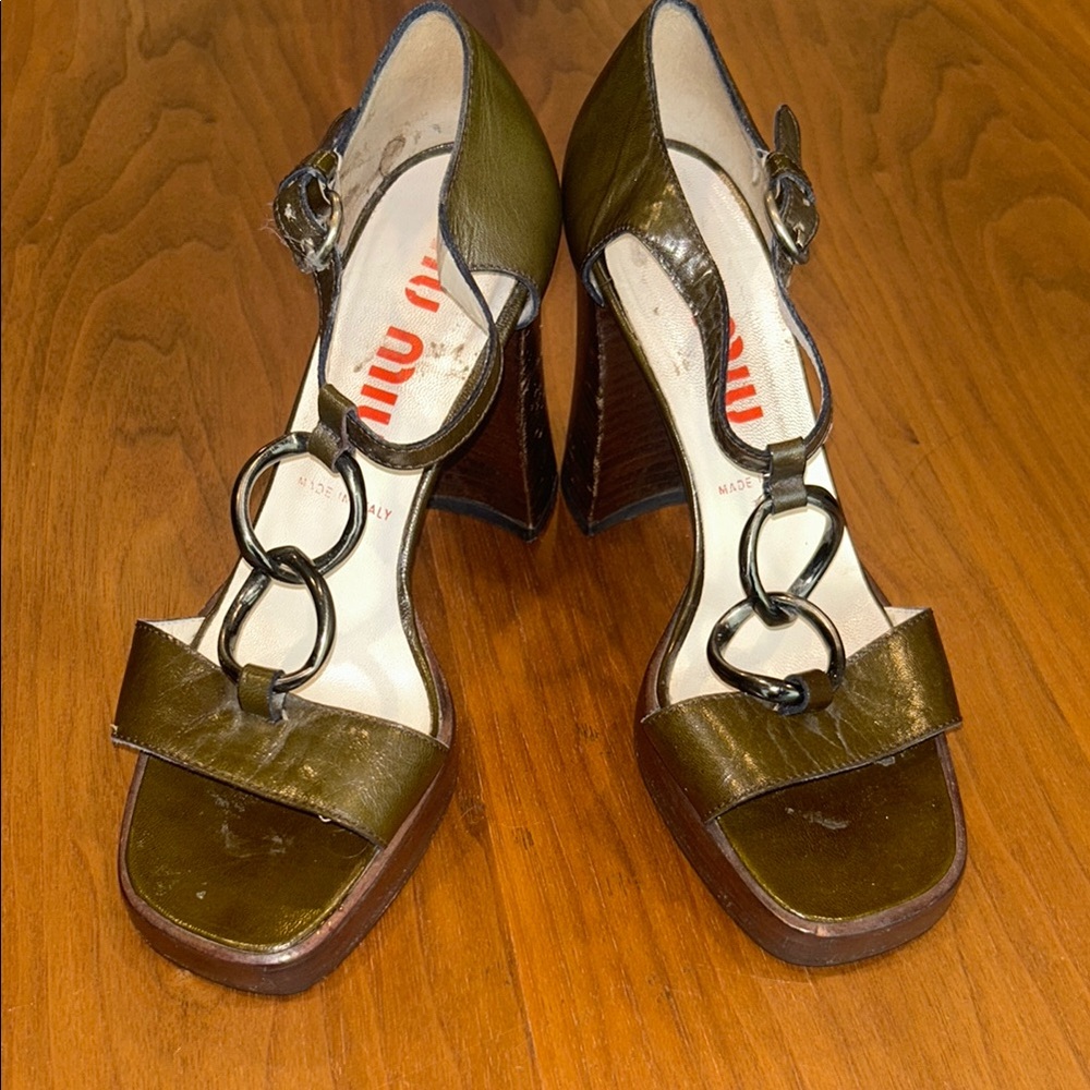 Vintage Miu Miu block heel sandals 37